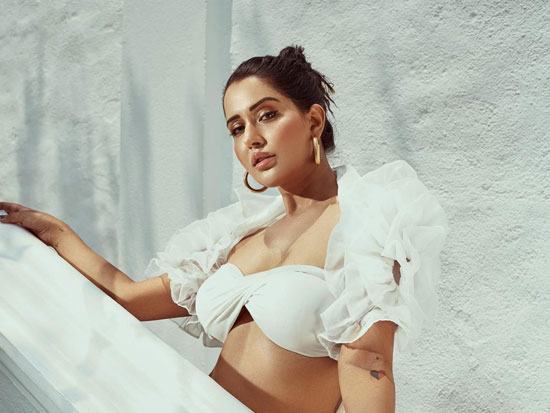 Stellar Looks Of Raiza Wilson